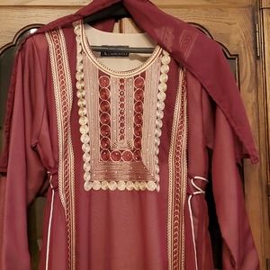 Maroon-Burgundy Embroidered Abaya Kaftan Dress Muslim Hijab NWOT. Size Large.